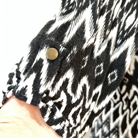 Faith and Joy Black and White Graphic Tie Front Blouse - Picture 4 of 7